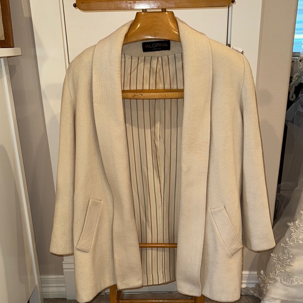 Vintage Cream ALORNA WOOL COAT Made in USA EUC MEDIUM/large
